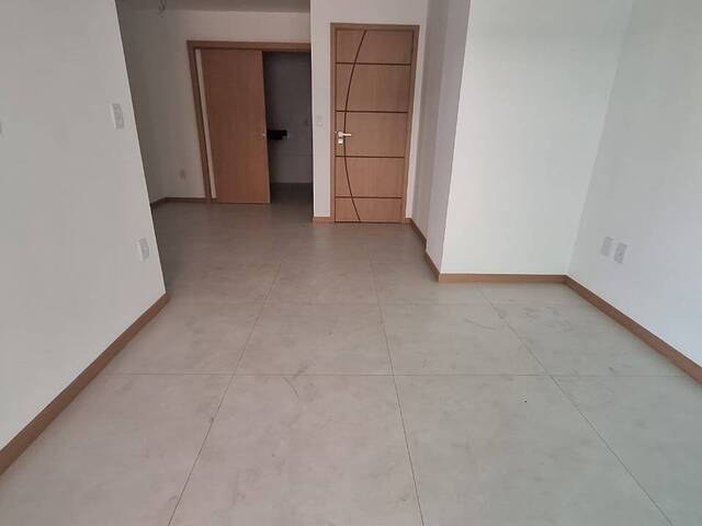 Apartamento para Venda em Cabo Frio - 5